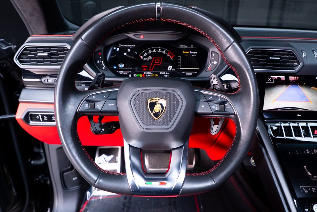 Used 2022 Lamborghini Urus AWD/4WD image 31