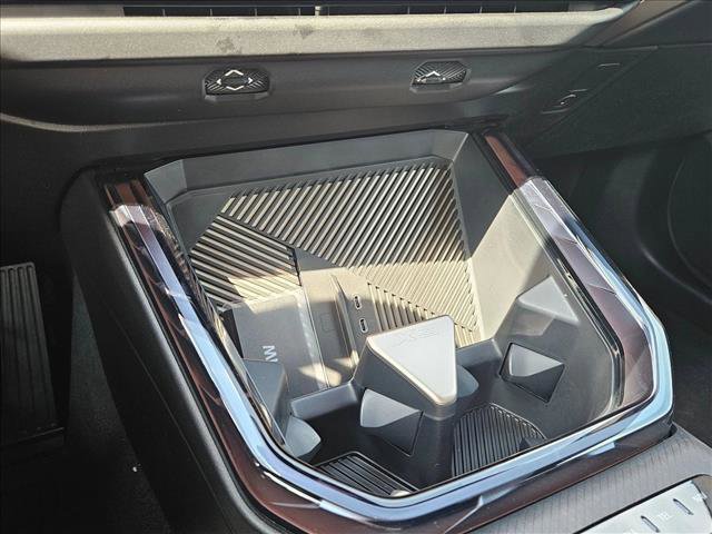 Certified 2025 BMW X3 xDrive30i w/ Premium Package image 15