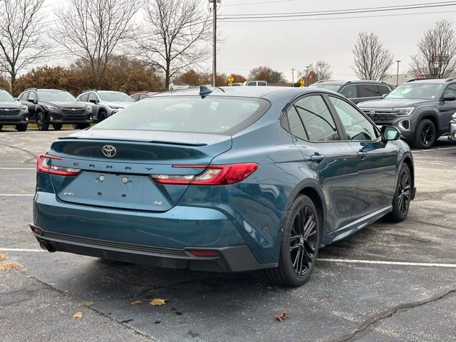 Used 2025 Toyota Camry SE image 7
