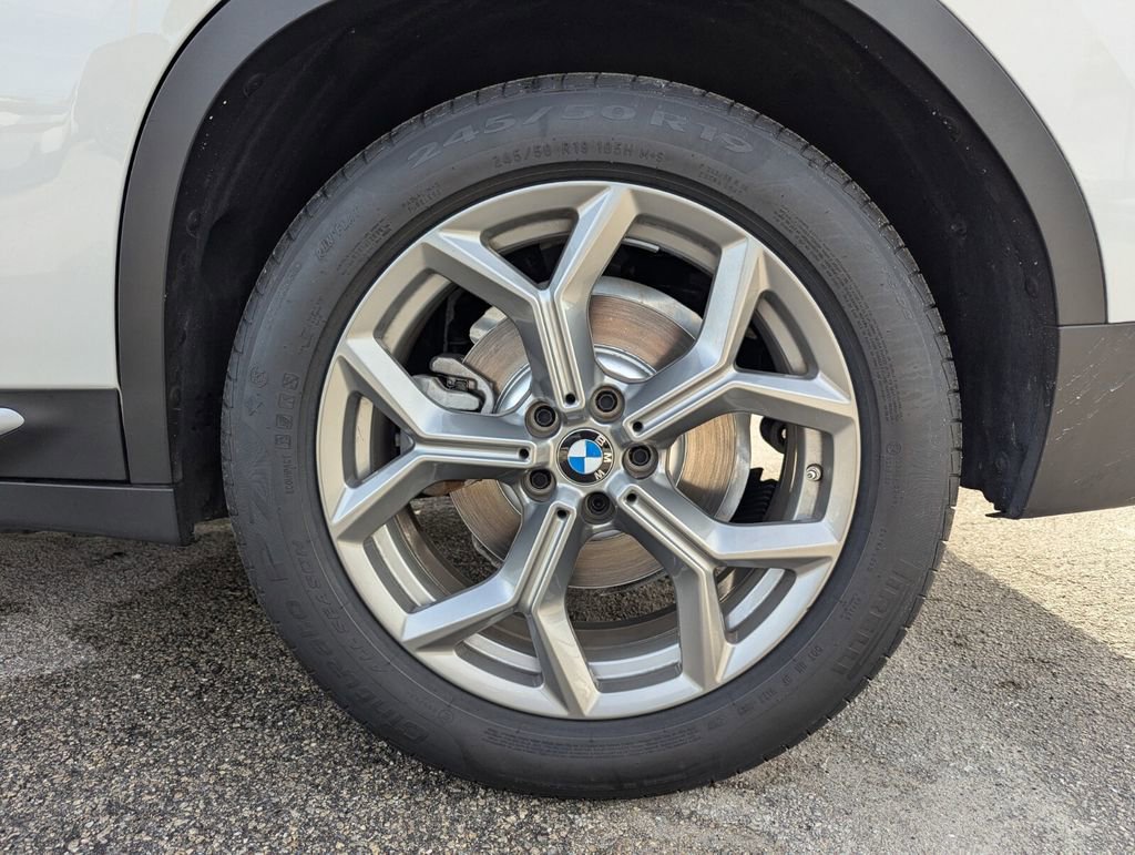 Used 2023 BMW X4 xDrive30i w/ Convenience Package image 16