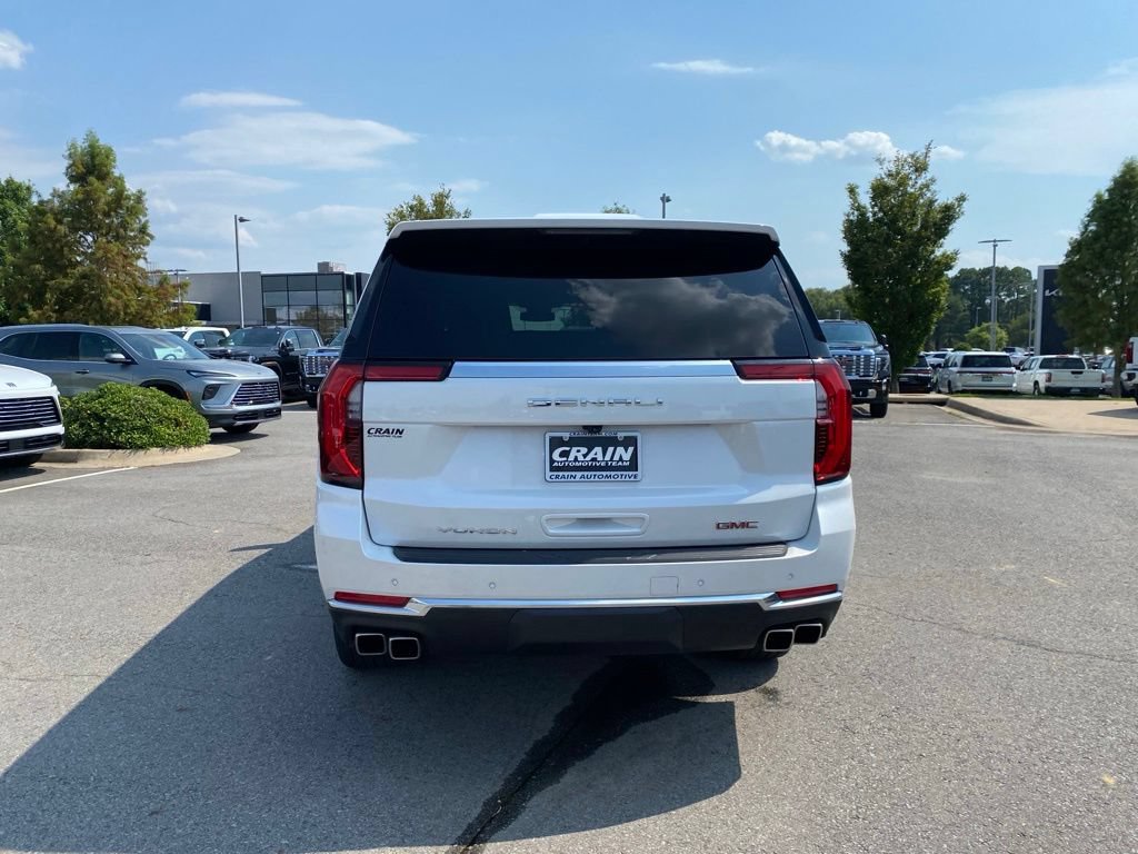 Used 2025 GMC Yukon XL Denali AWD/4WD image 8