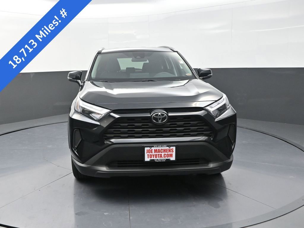 Used 2025 Toyota RAV4 XLE image 2