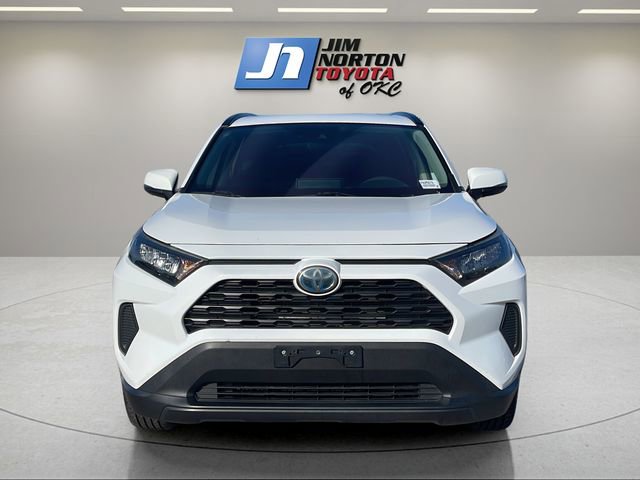 Used 2020 Toyota RAV4 LE image 2