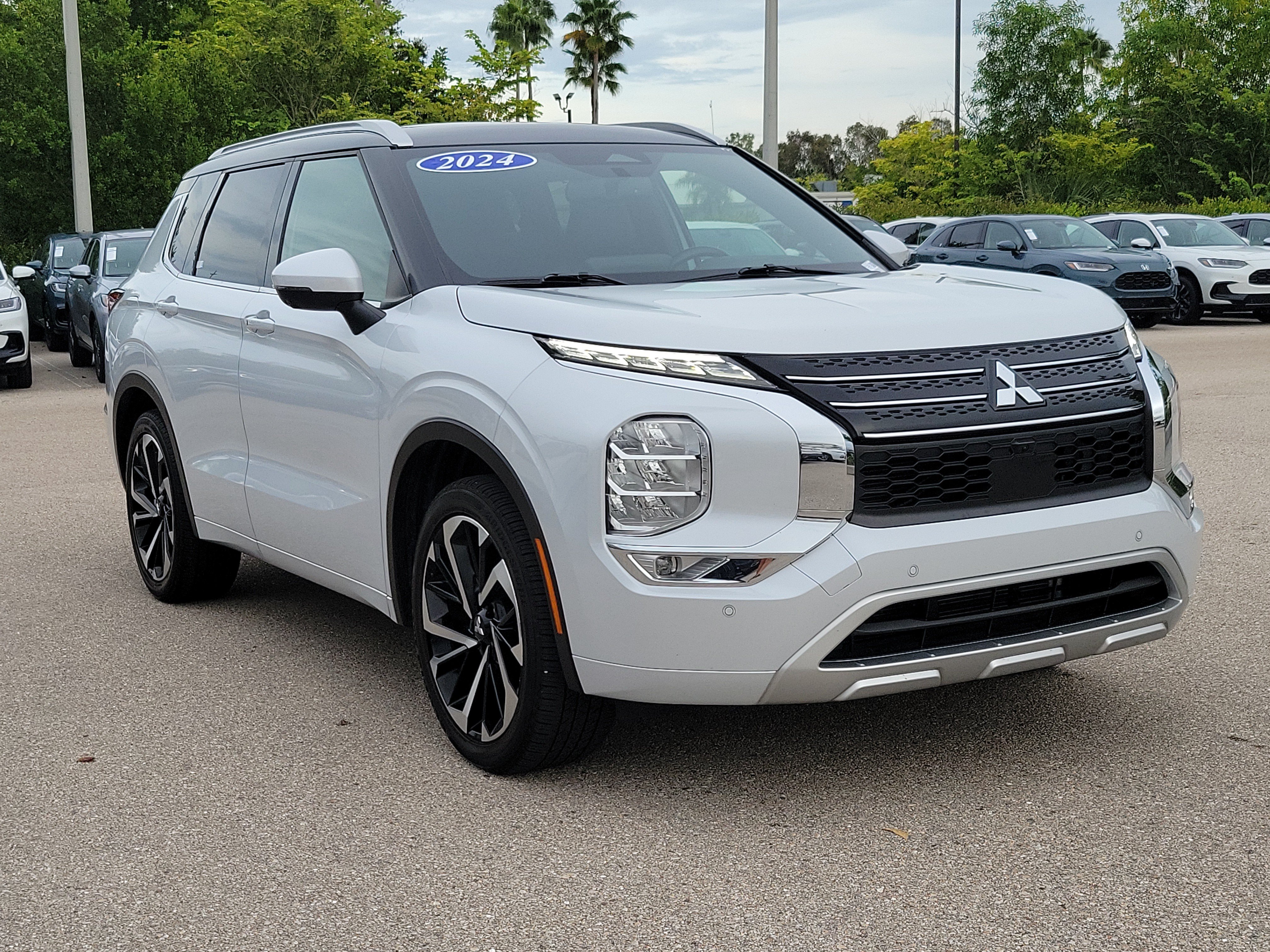 Used 2024 Mitsubishi Outlander SEL FWD image 34