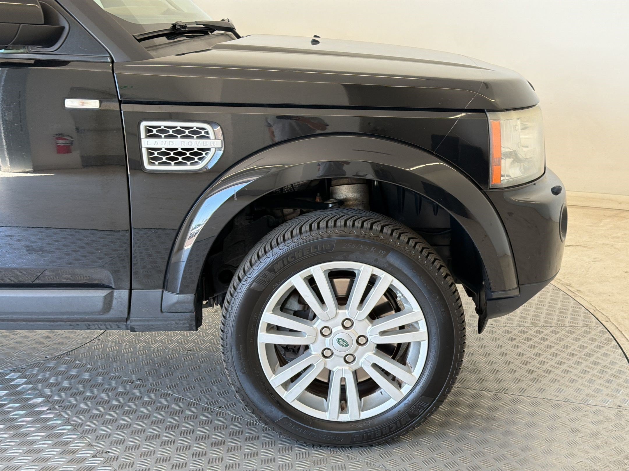 Used 2011 Land Rover LR4 HSE AWD/4WD image 12
