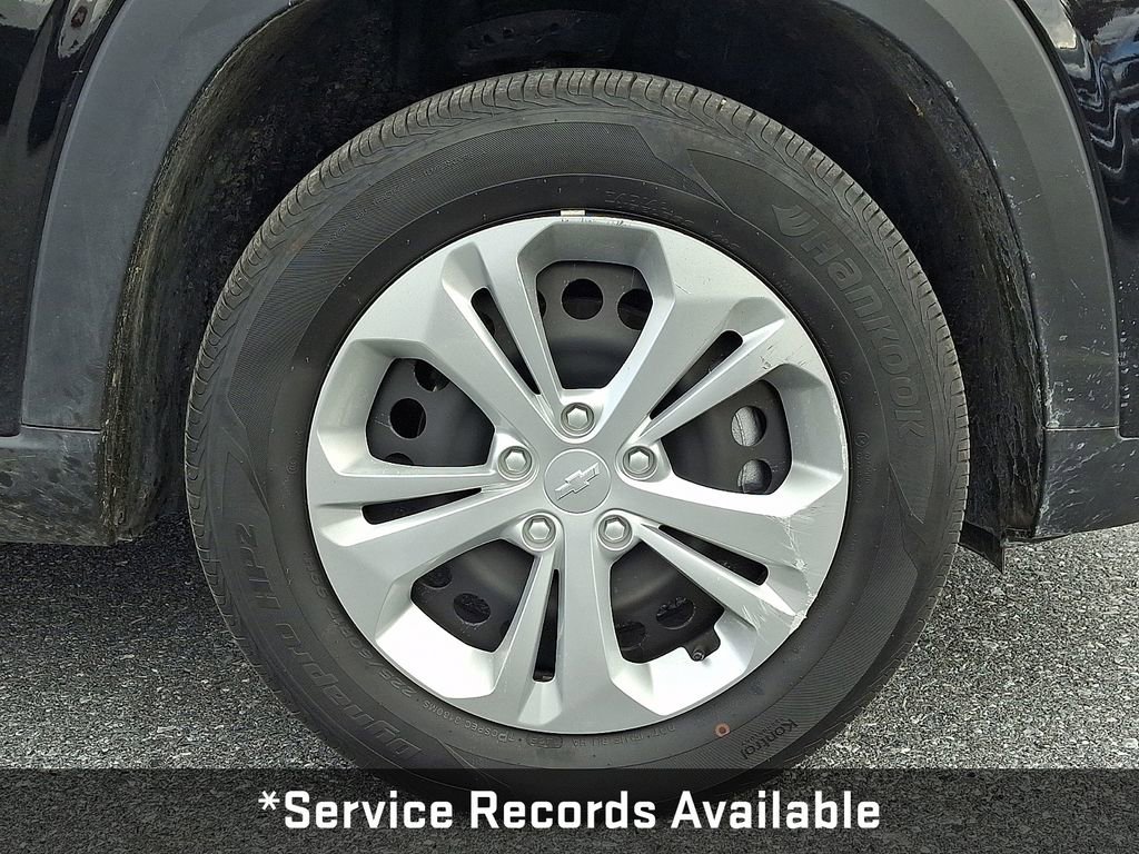 Used 2025 Chevrolet Trax LS image 9