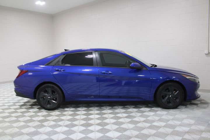 Used 2023 Hyundai Elantra SEL image 12