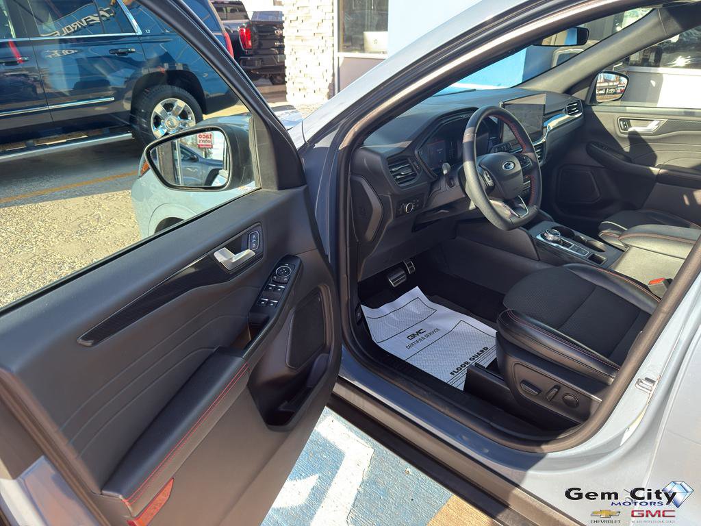 Used 2024 Ford Escape ST-Line w/ Tech Pack #1 image 17