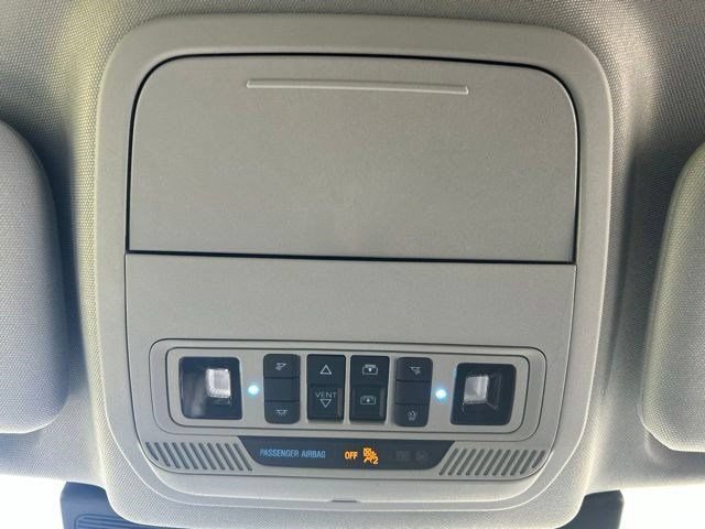Used 2023 Ford Explorer Limited w/ Limited Technology Package AWD/4WD image 36