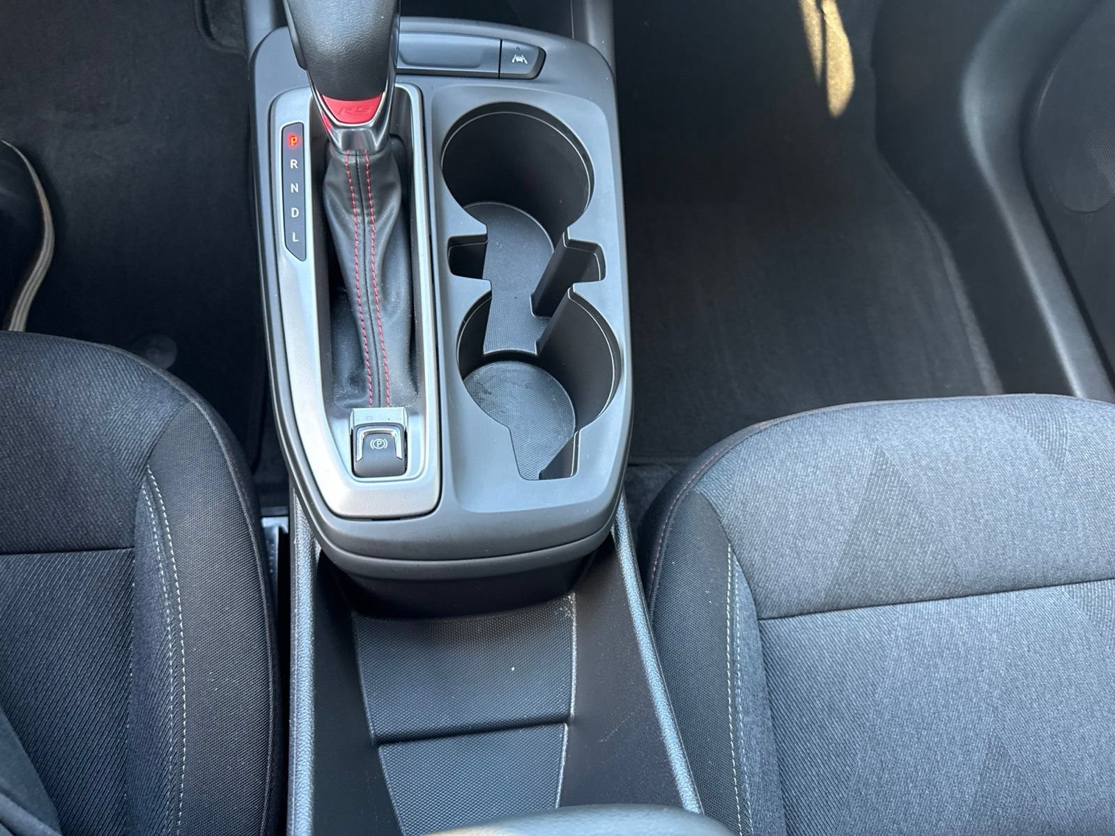 Used 2025 Chevrolet Trax RS w/ Sunroof Package FWD image 25