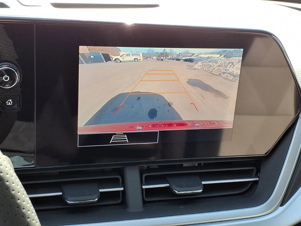 New 2026 Chevrolet Trax RS w/ Sunroof Package image 22