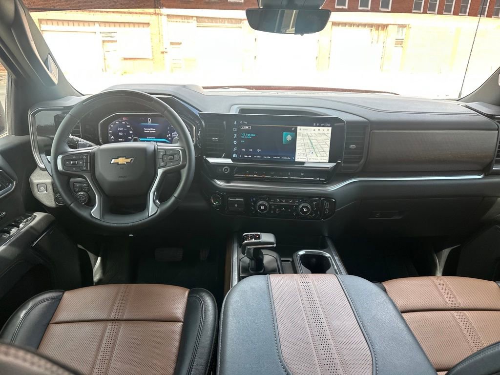 Used 2026 Chevrolet Silverado 1500 High Country w/ Technology Package image 14