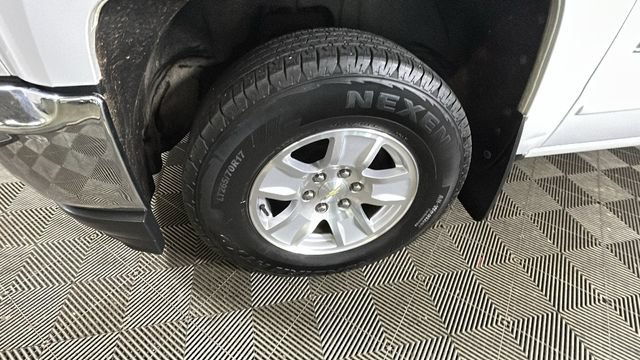 Used 2018 Chevrolet Silverado 1500 LT w/ All Star Edition AWD/4WD image 9