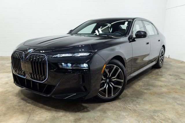 Used 2025 BMW 760i xDrive w/ Executive Package image 11