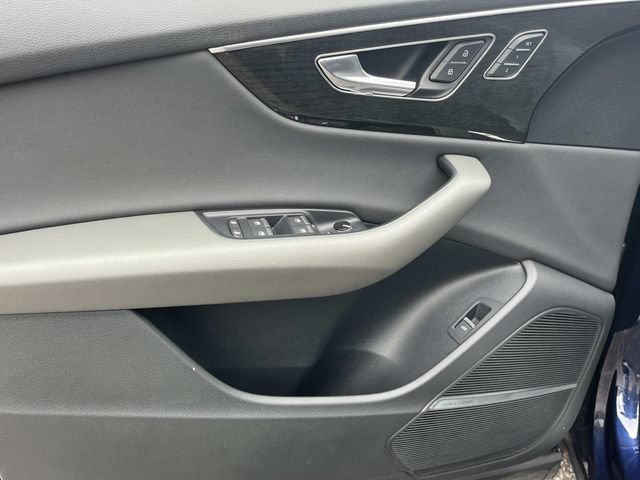 Used 2019 Audi Q8 Prestige AWD/4WD image 31