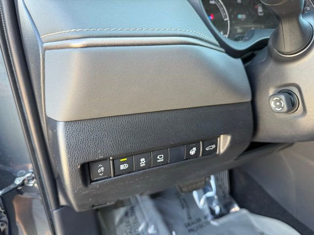 Used 2021 Toyota Venza Limited w/ Carpet Mat Package (TMS) AWD/4WD image 14