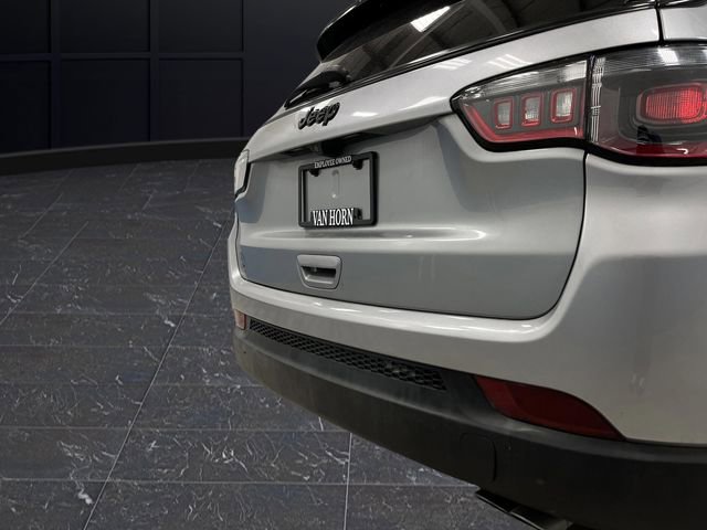 Used 2021 Jeep Compass Latitude image 28