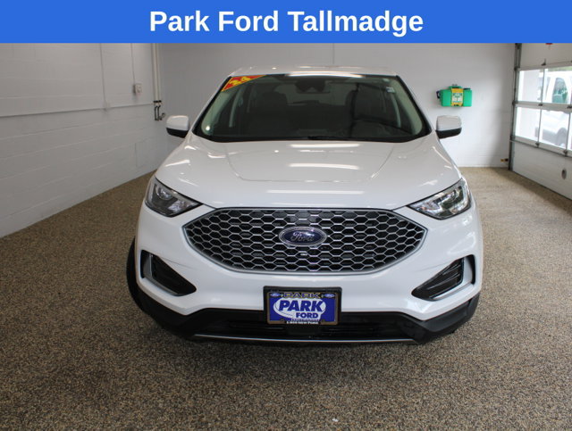 Used 2024 Ford Edge SEL AWD/4WD image 9