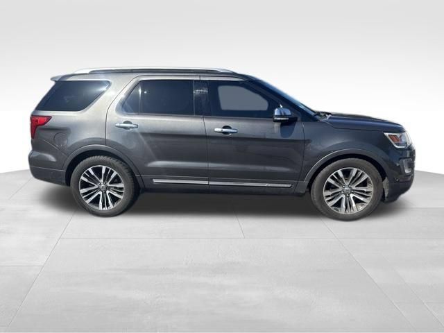 Used 2017 Ford Explorer Platinum AWD/4WD image 7