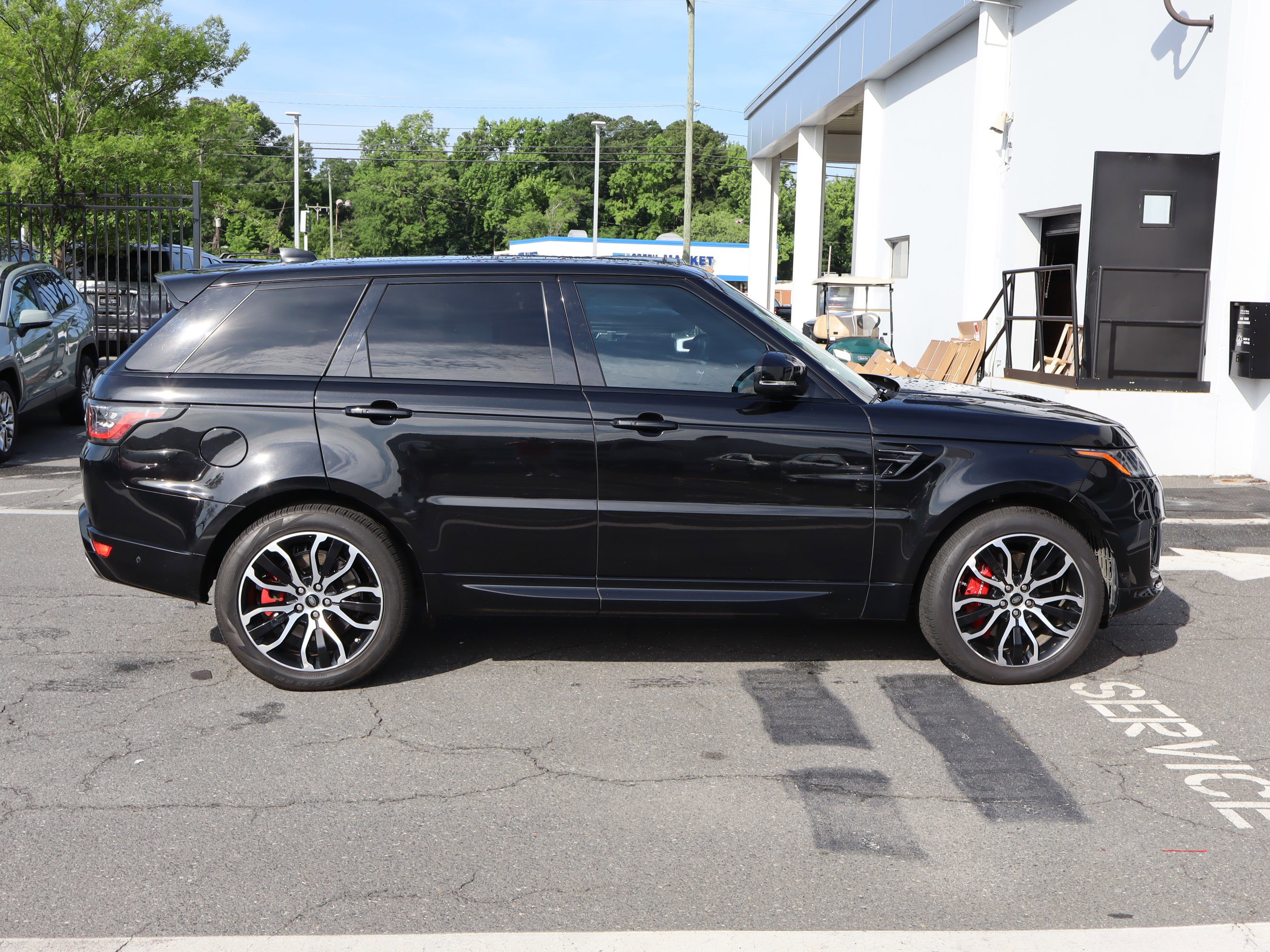 Used 2019 Land Rover Range Rover Sport Supercharged AWD/4WD image 11