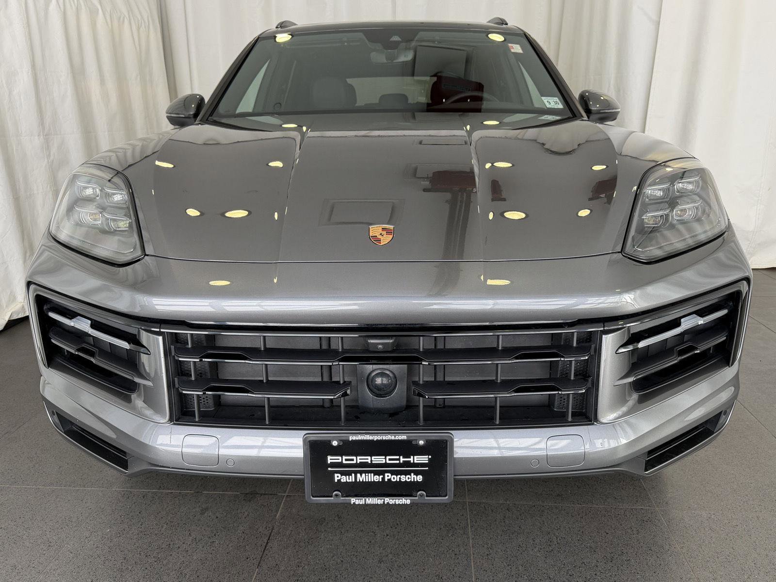 Certified 2025 Porsche Cayenne image 6