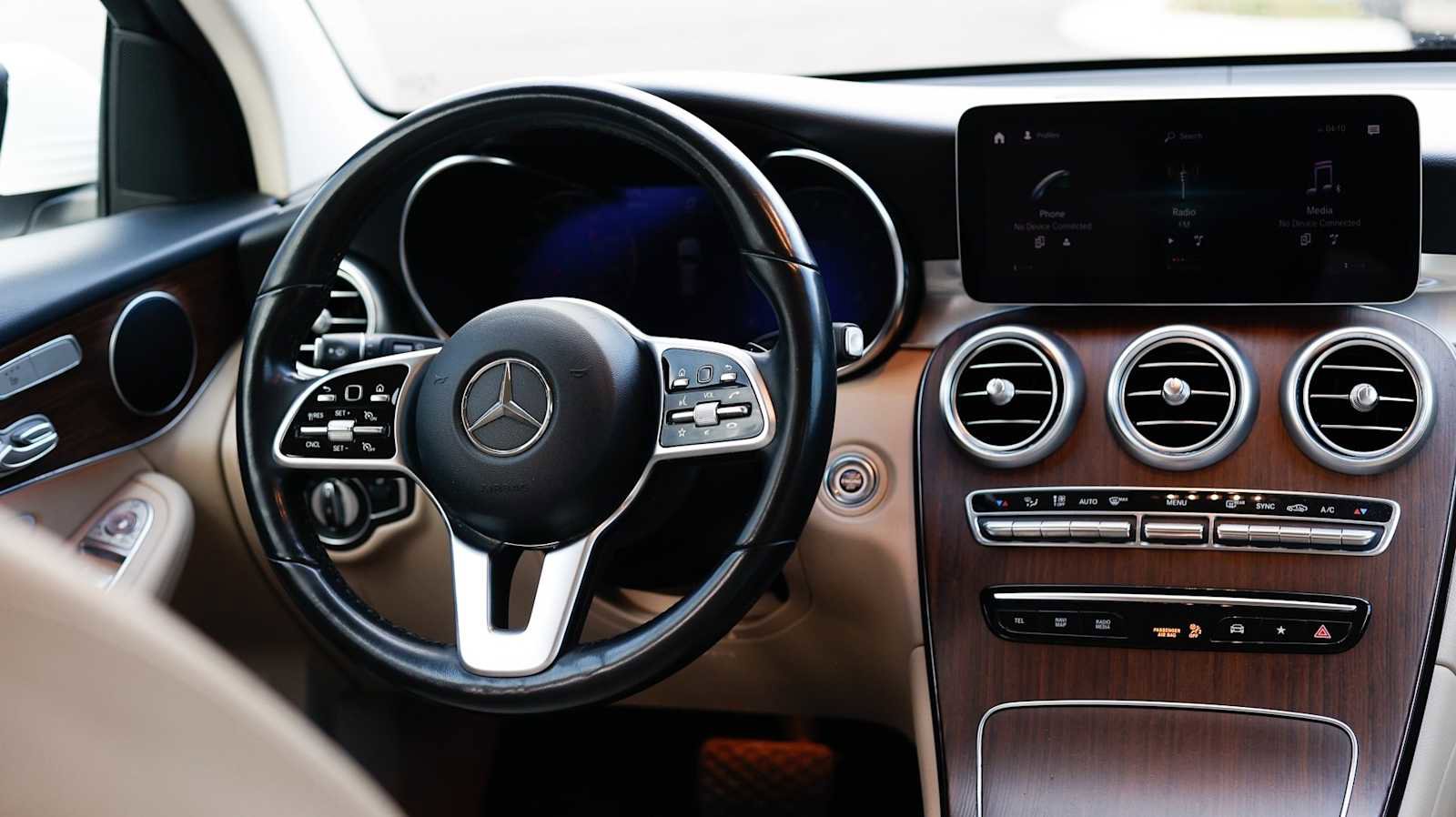 Used 2022 Mercedes-Benz GLC 300 4MATIC image 13