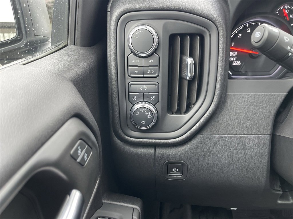 Used 2024 GMC Sierra 1500 Pro w/ Pro Value Package image 17
