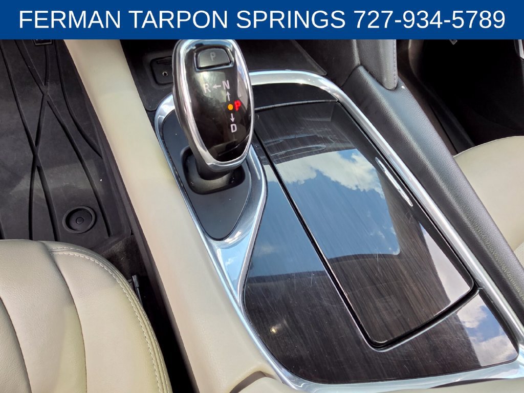 Used 2020 Buick Enclave Premium w/ Sun and Sites Package FWD image 8