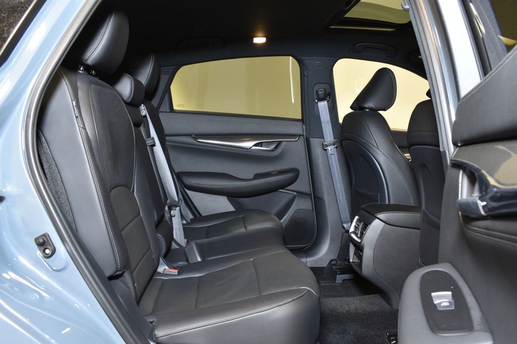 Certified 2025 INFINITI QX55 Luxe w/ Cargo Package image 30