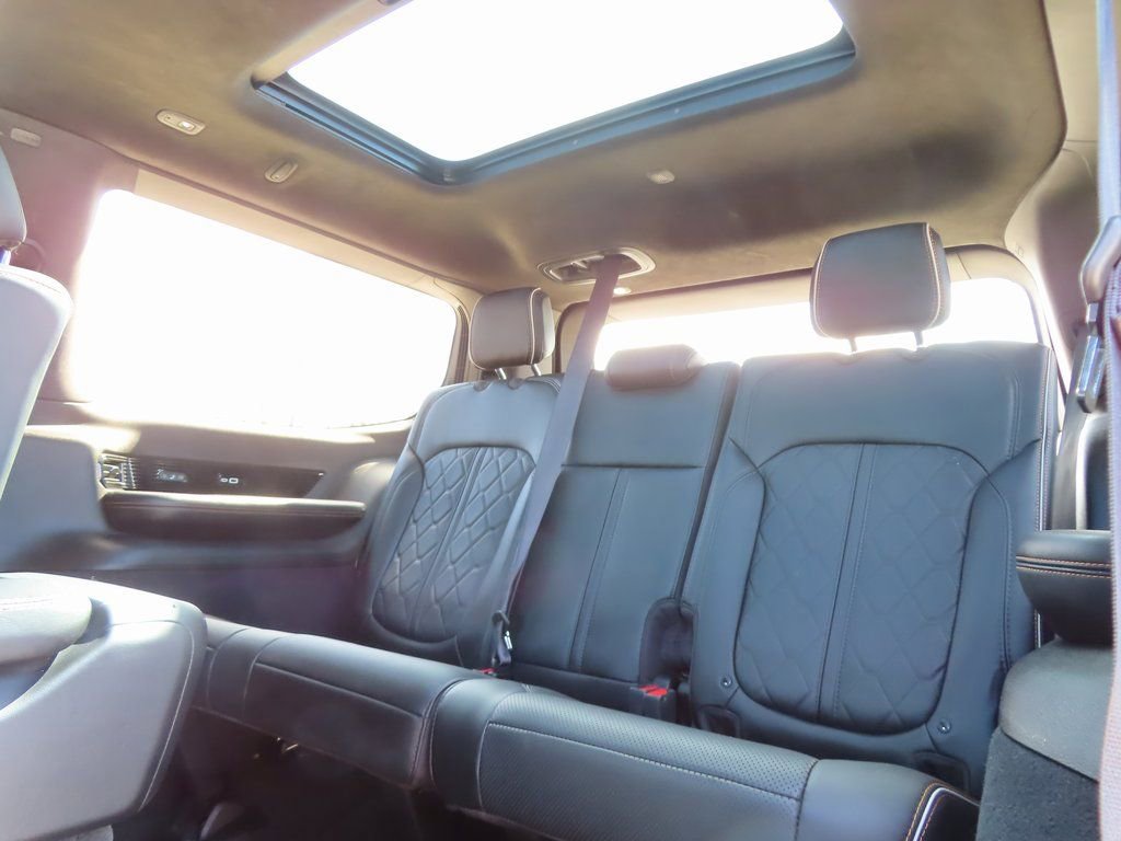 Used 2023 Jeep Grand Wagoneer Series III image 39