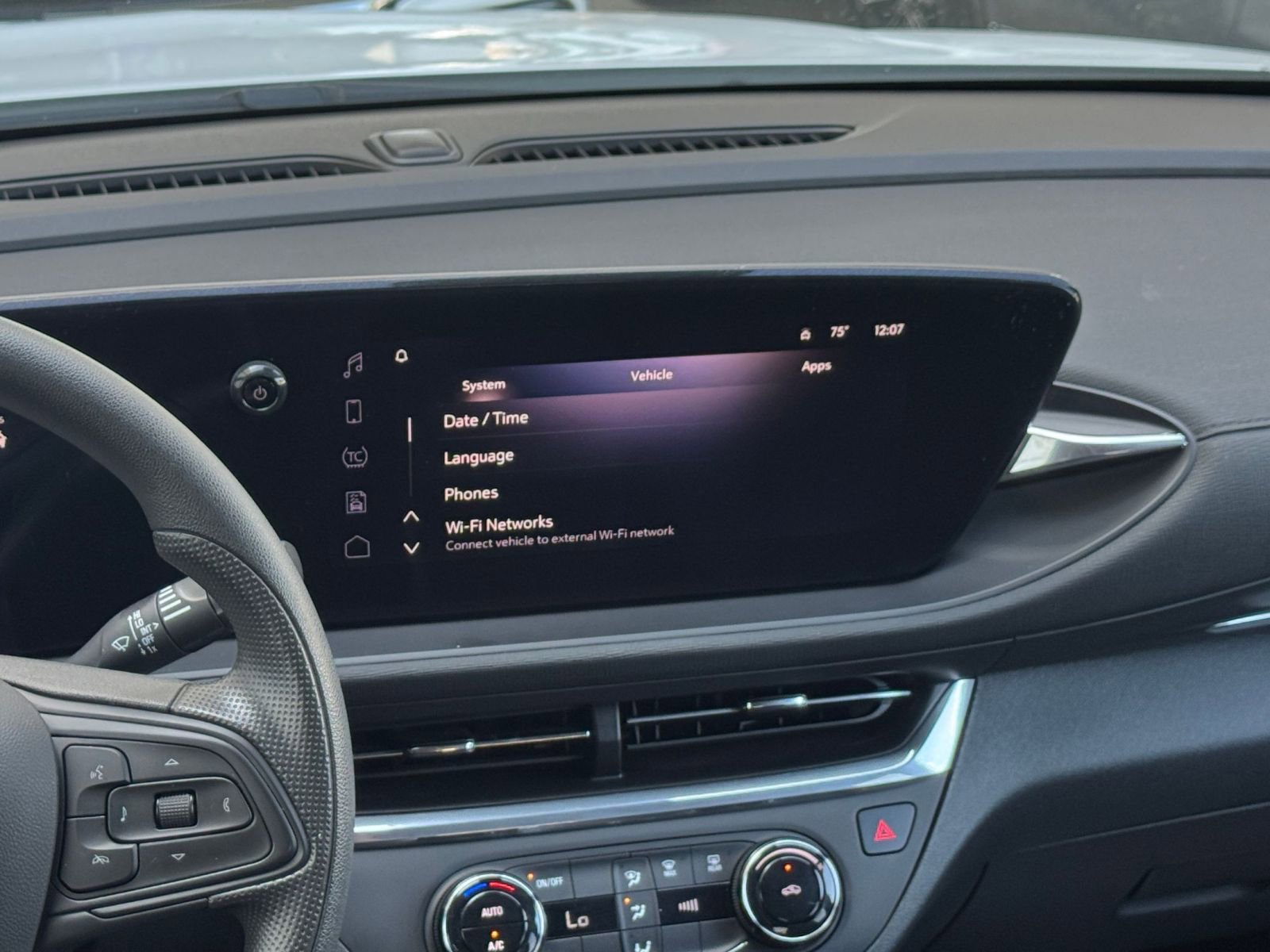 Used 2025 Buick Envista Preferred image 17