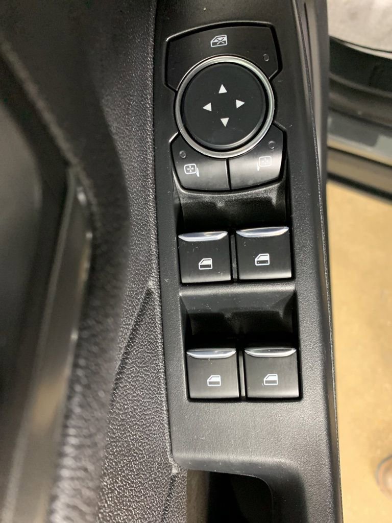 Used 2023 Ford Escape SE image 17