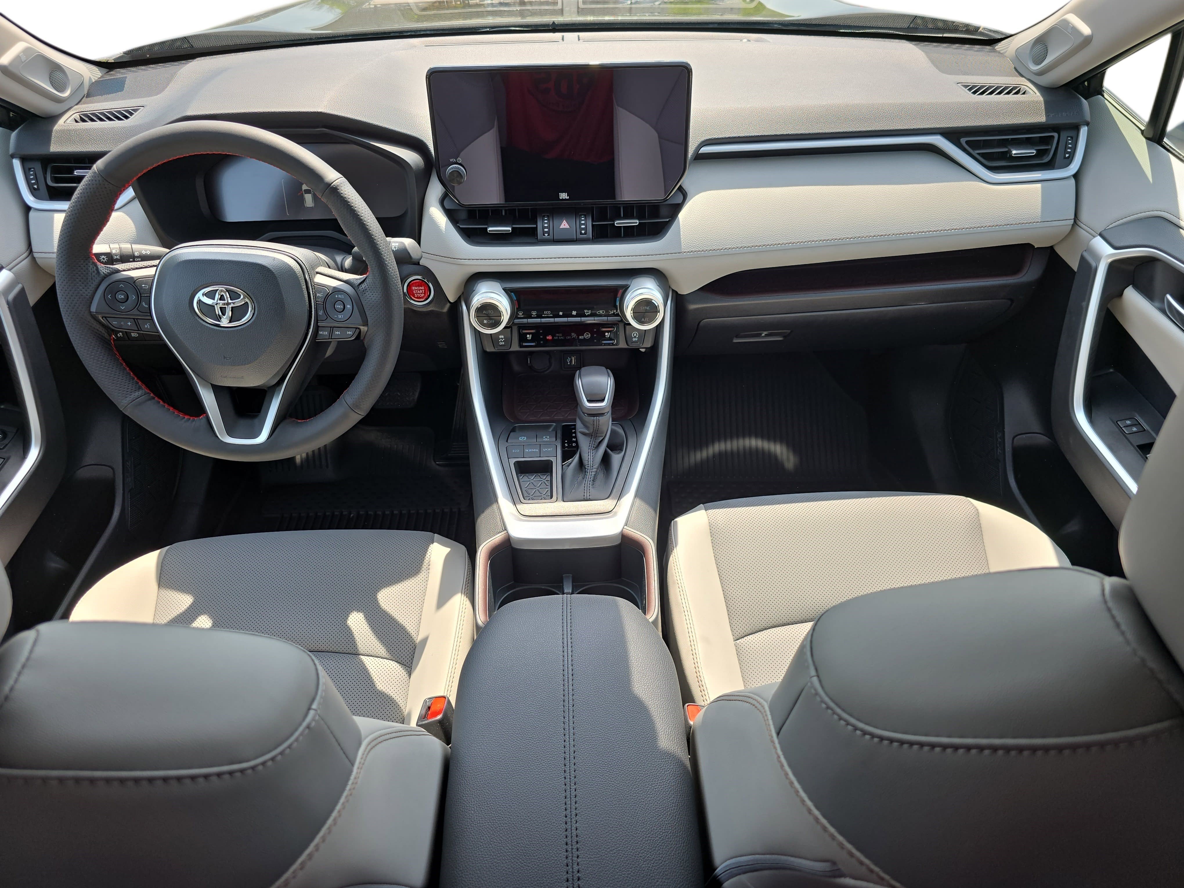 Used 2025 Toyota RAV4 Limited image 9