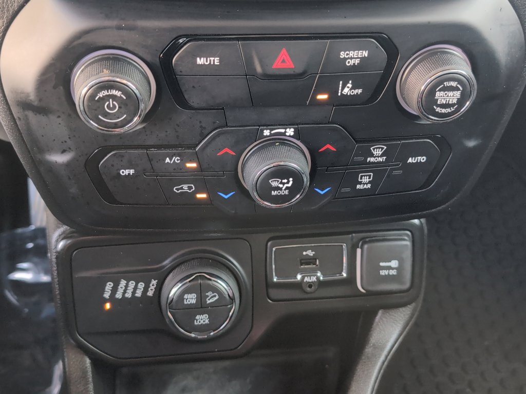 Used 2021 Jeep Renegade Trailhawk image 20