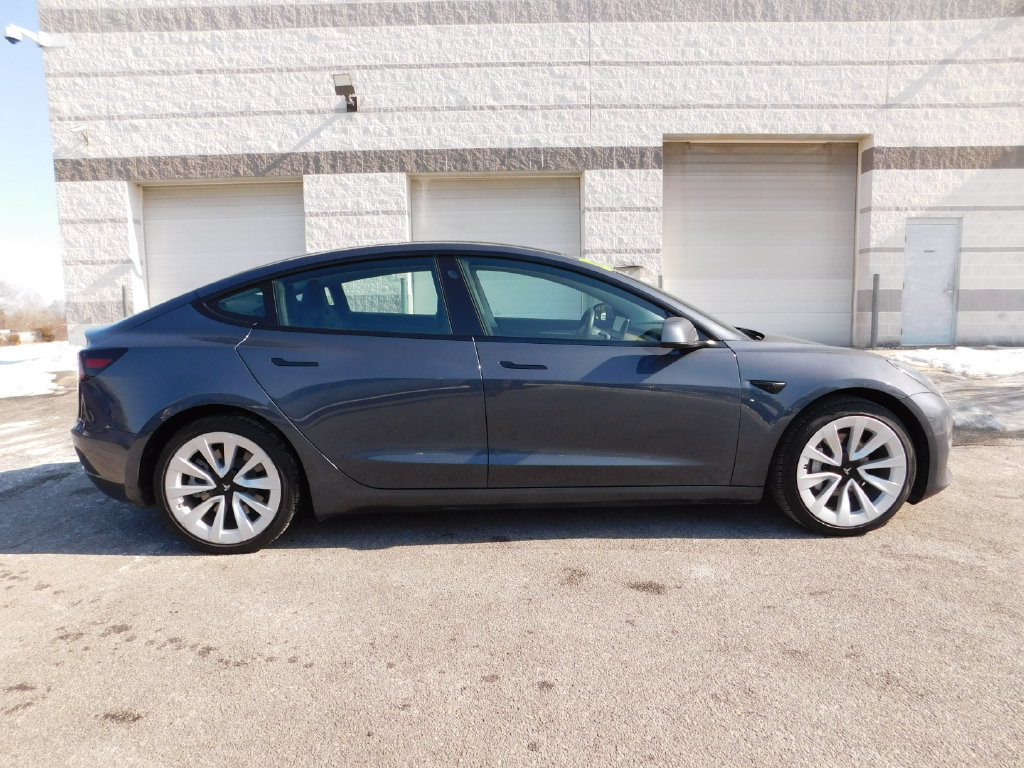 Used 2022 Tesla Model 3 Long Range AWD/4WD image 4