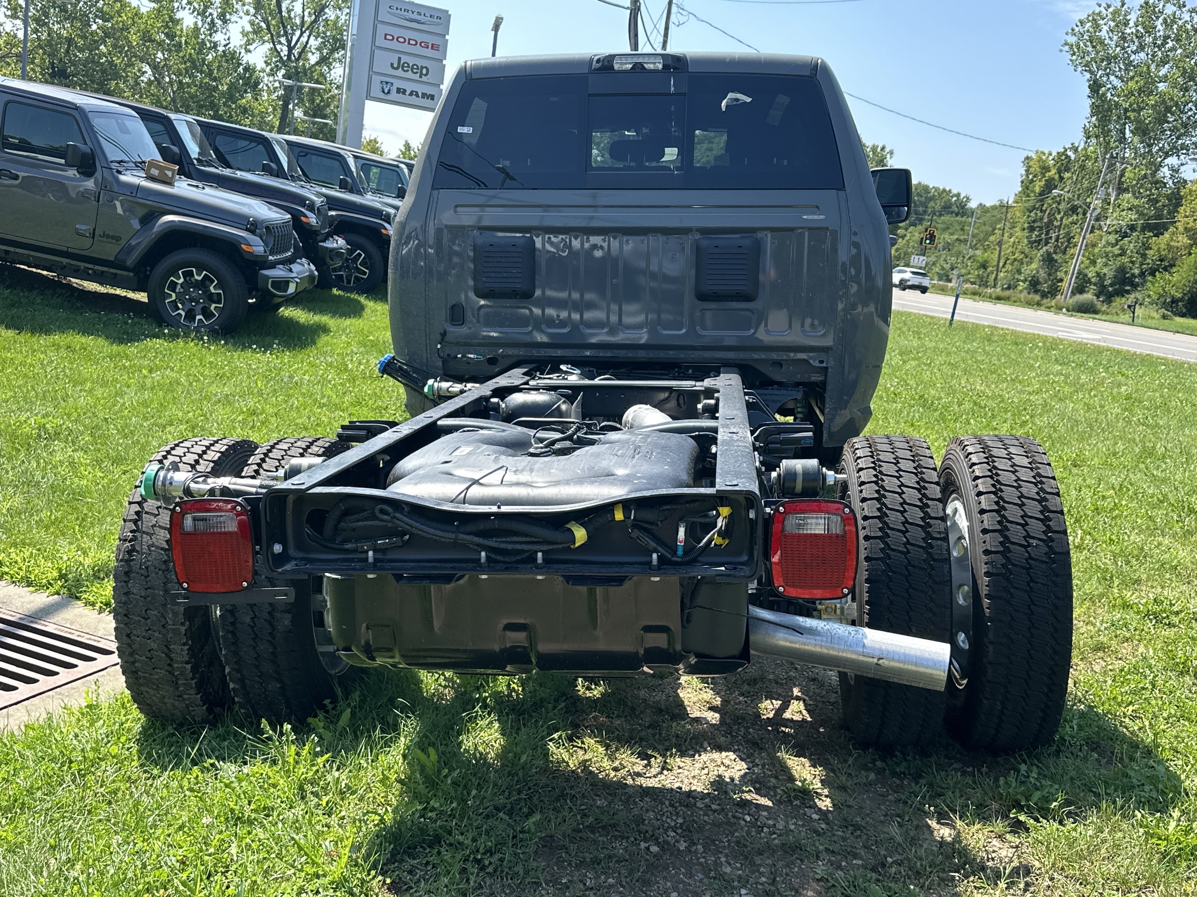 New 2026 RAM 5500 4x4 Crew Cab w/ Laramie Trim Package image 16