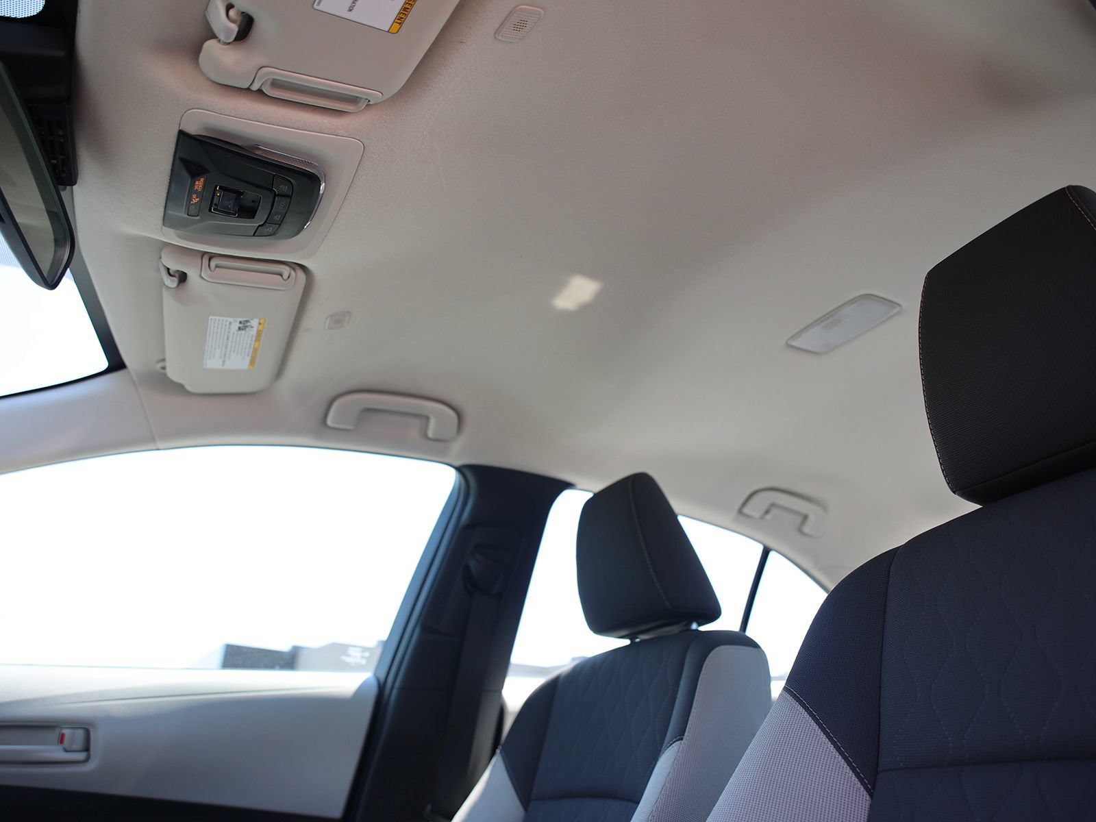 Used 2023 Toyota Corolla LE w/ LE Convenience Package FWD image 19