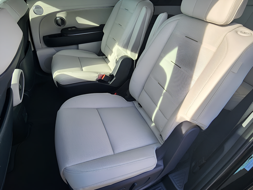 New 2026 Hyundai Palisade Calligraphy AWD/4WD image 11