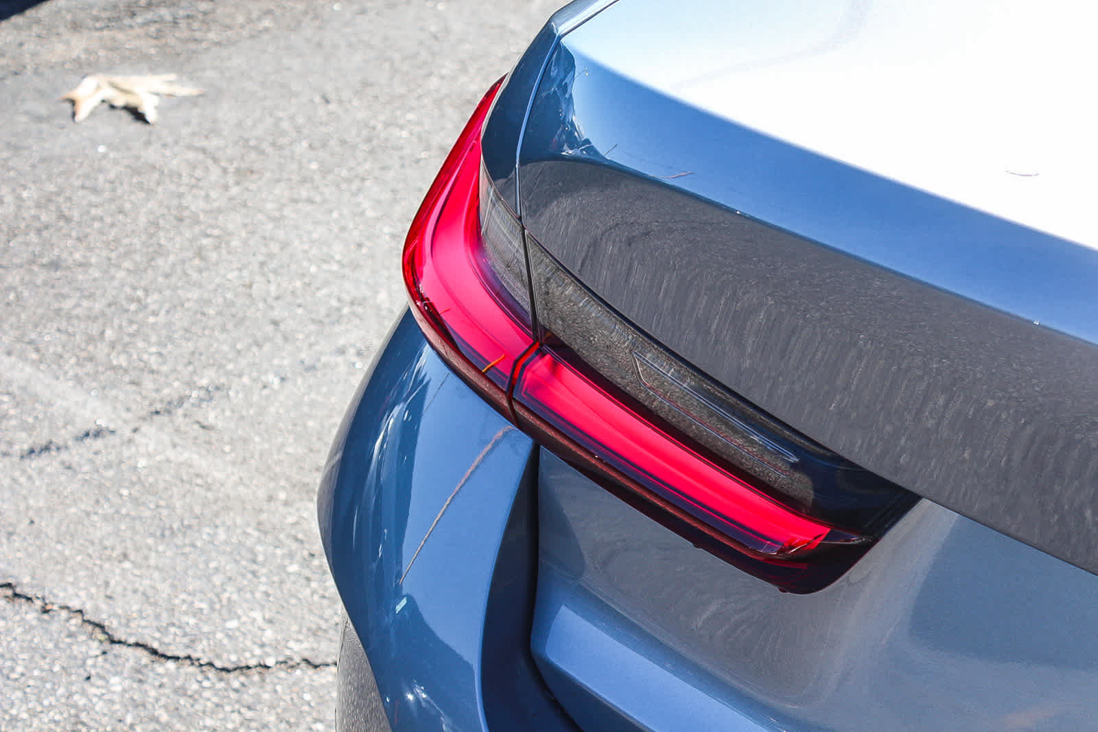 Used 2026 BMW 330i Sedan w/ Premium Package RWD image 7