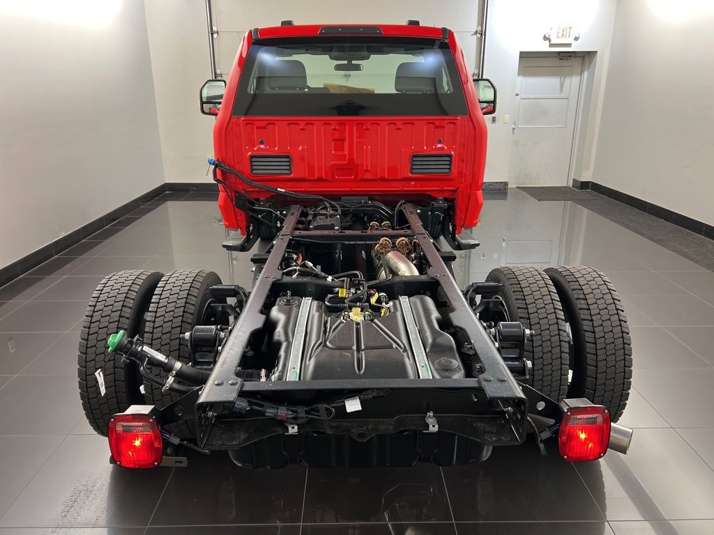 New 2026 Ford F550 4x4 Regular Cab Super Duty image 5