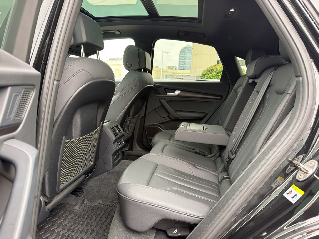 Used 2022 Audi Q5 2.0T Premium Plus w/ Premium Plus Package AWD/4WD image 21
