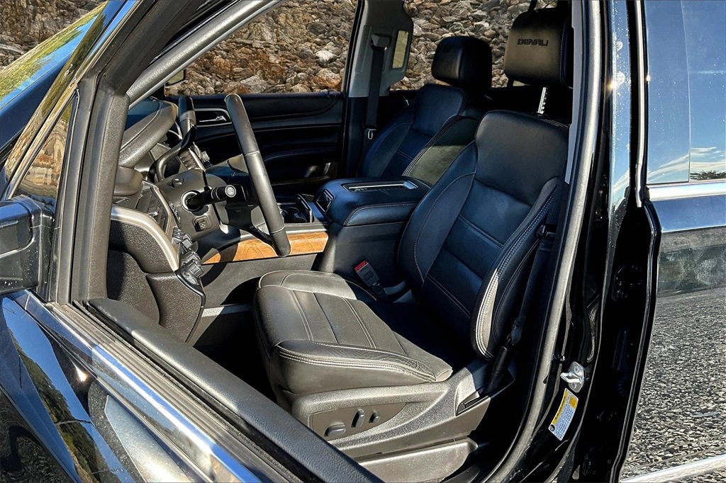 Used 2019 GMC Yukon XL Denali w/ Denali Ultimate Package image 24