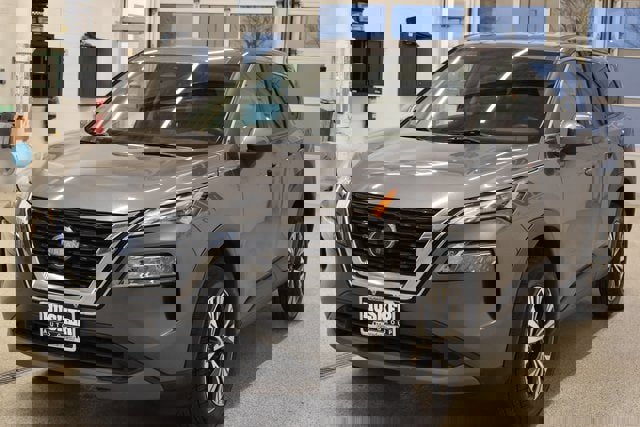 Used 2023 Nissan Rogue SV image 9