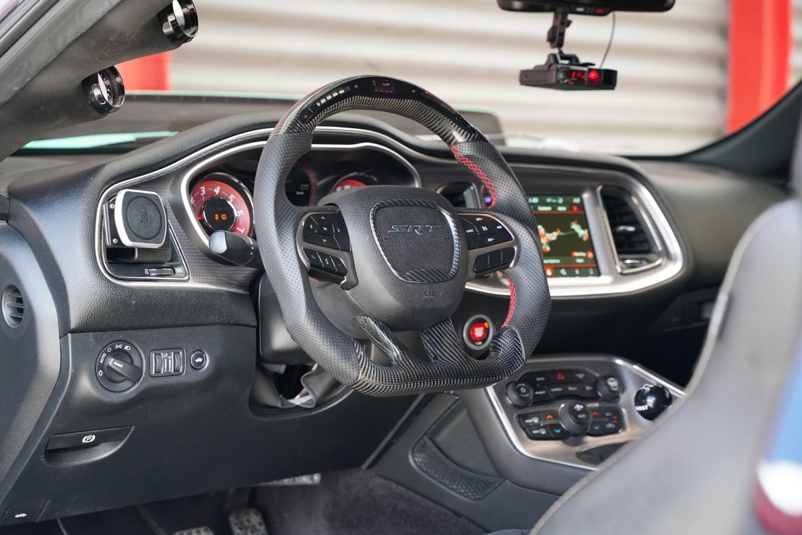 Used 2018 Dodge Challenger SRT Hellcat image 5