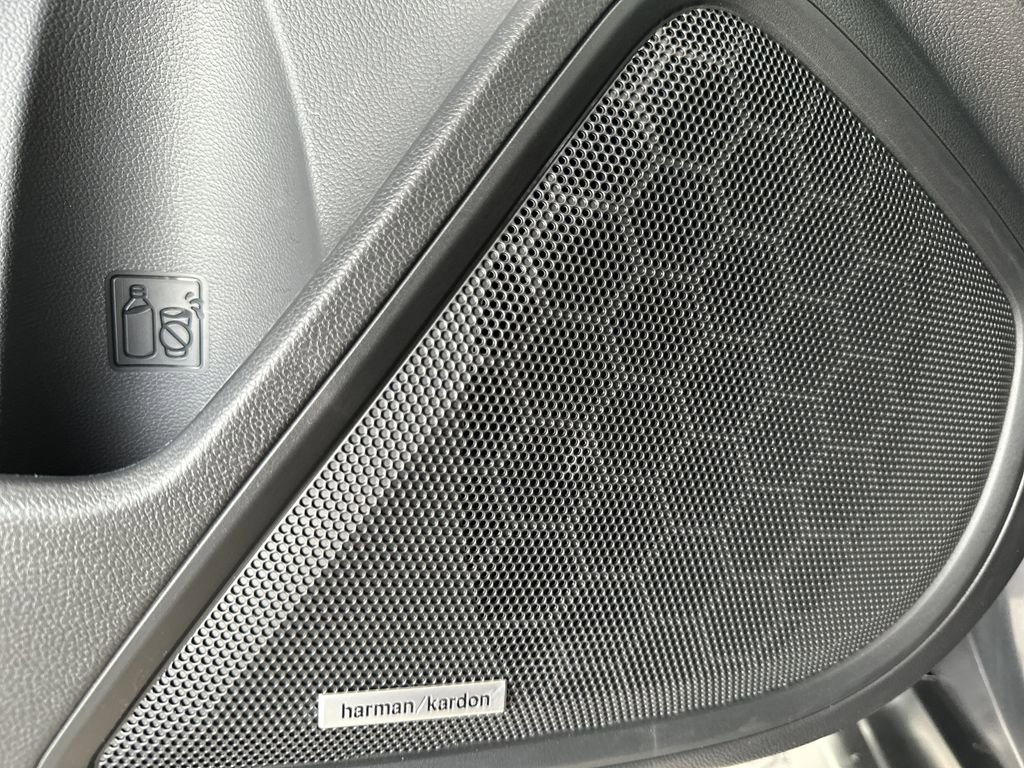 Used 2025 Subaru Outback Touring w/ Popular Package #2 image 12