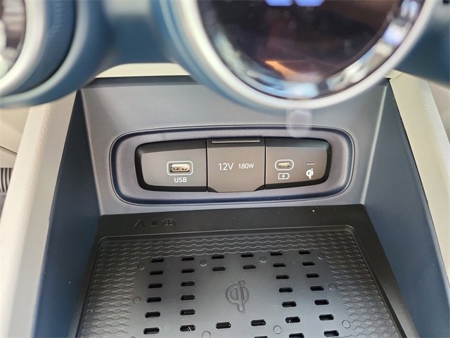 New 2025 Hyundai Venue Limited image 20