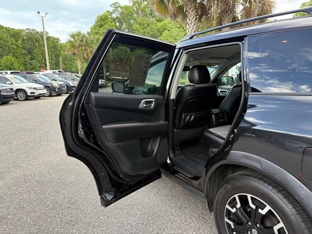 Used 2019 Nissan Pathfinder SV w/ Rock Creek Edition FWD image 23