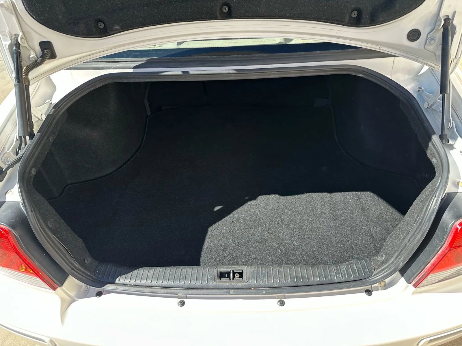 Used 2004 Hyundai Sonata GLS image 18