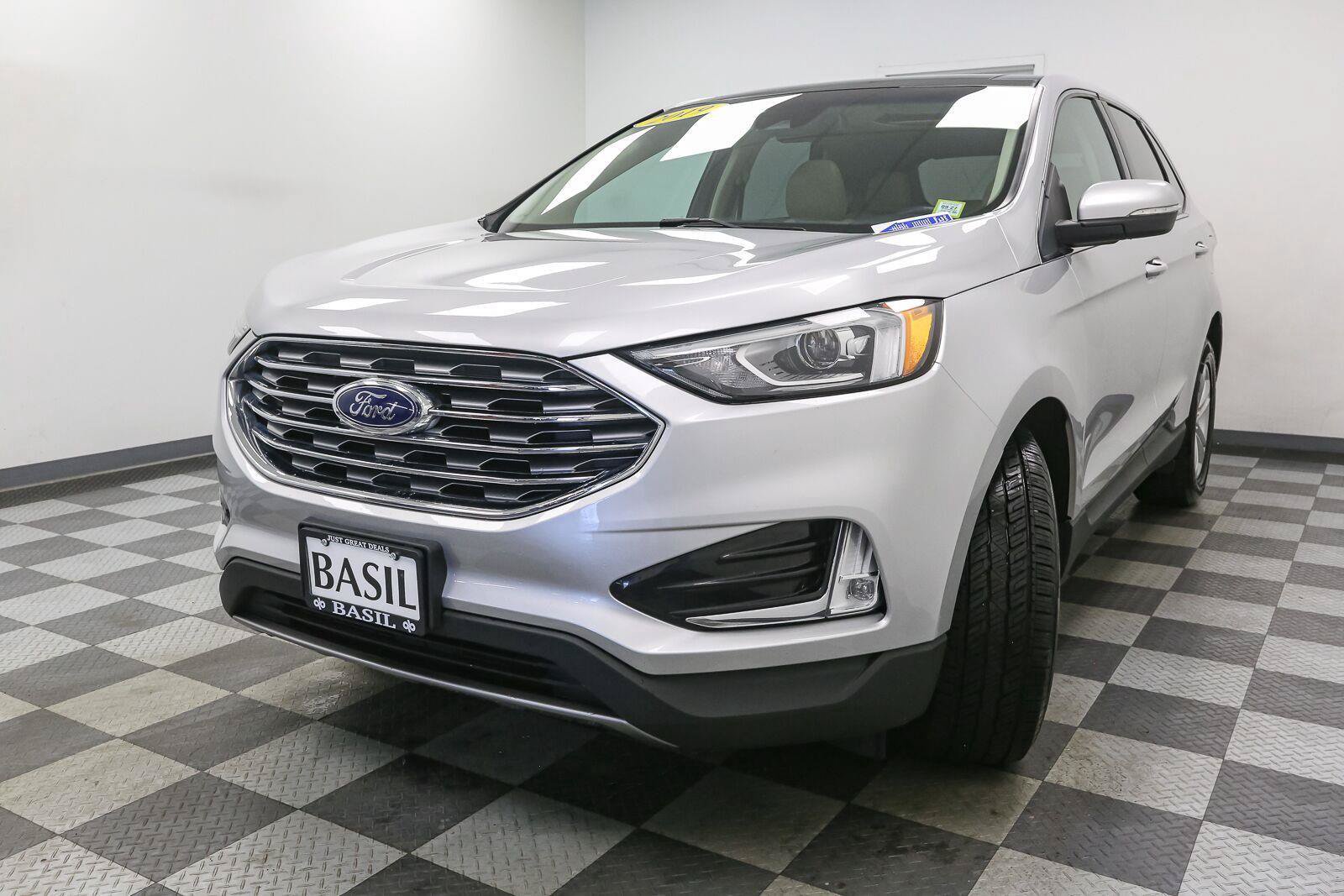 Used 2019 Ford Edge SEL w/ Equipment Group 201A AWD/4WD image 4