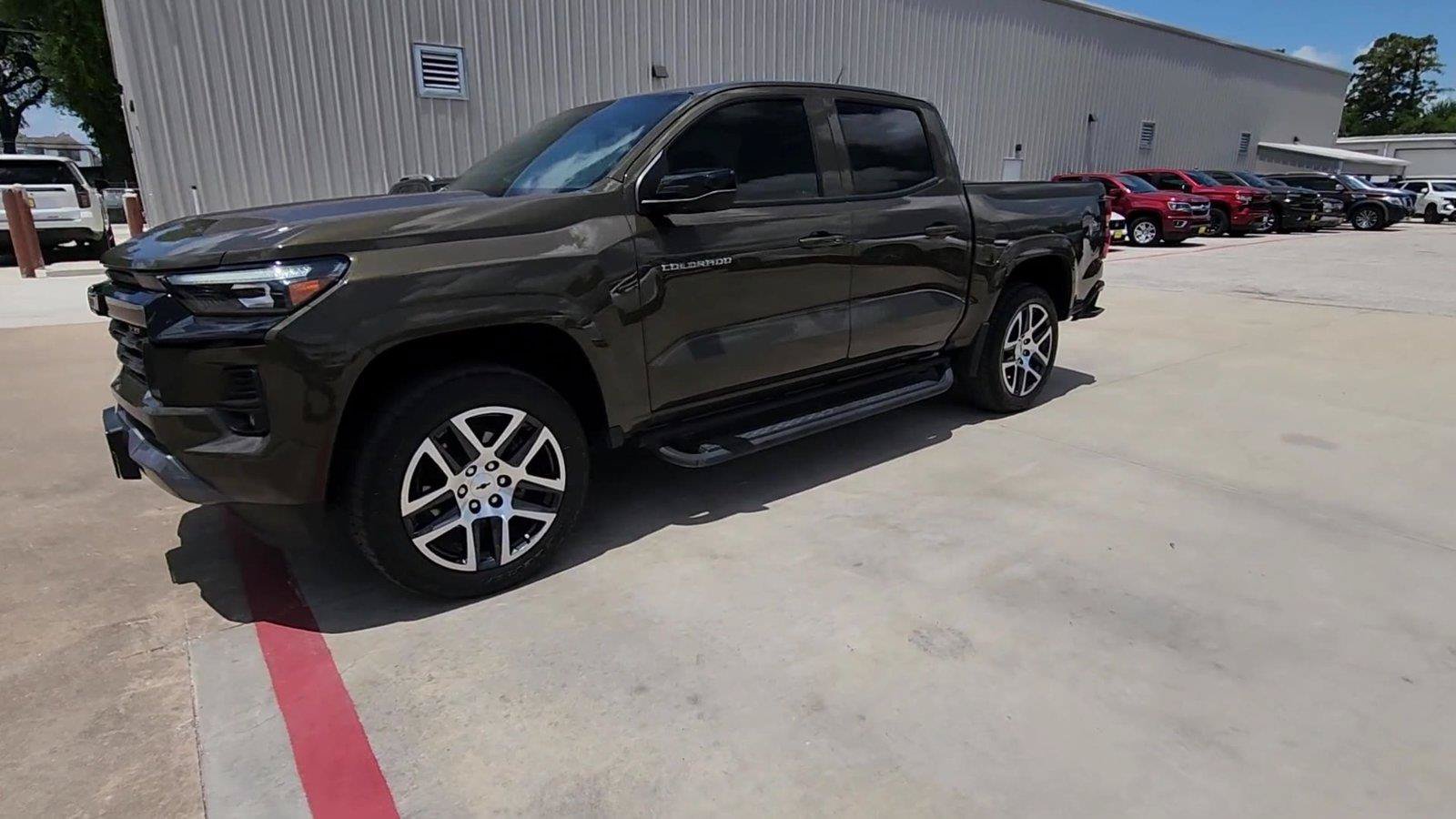 Certified 2024 Chevrolet Colorado Z71 w/ Z71 Convenience Package 2 AWD/4WD image 4